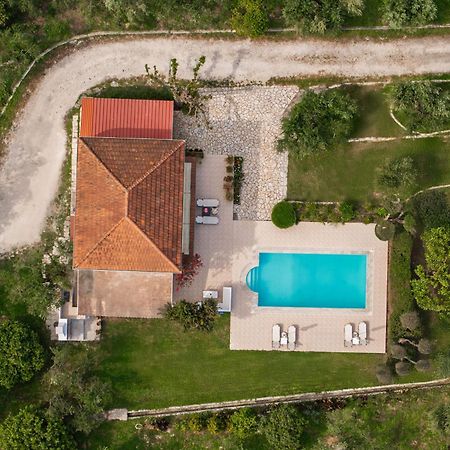 Villa Lola - 3 Bedrooms & Private Pool Lithakia  外观 照片