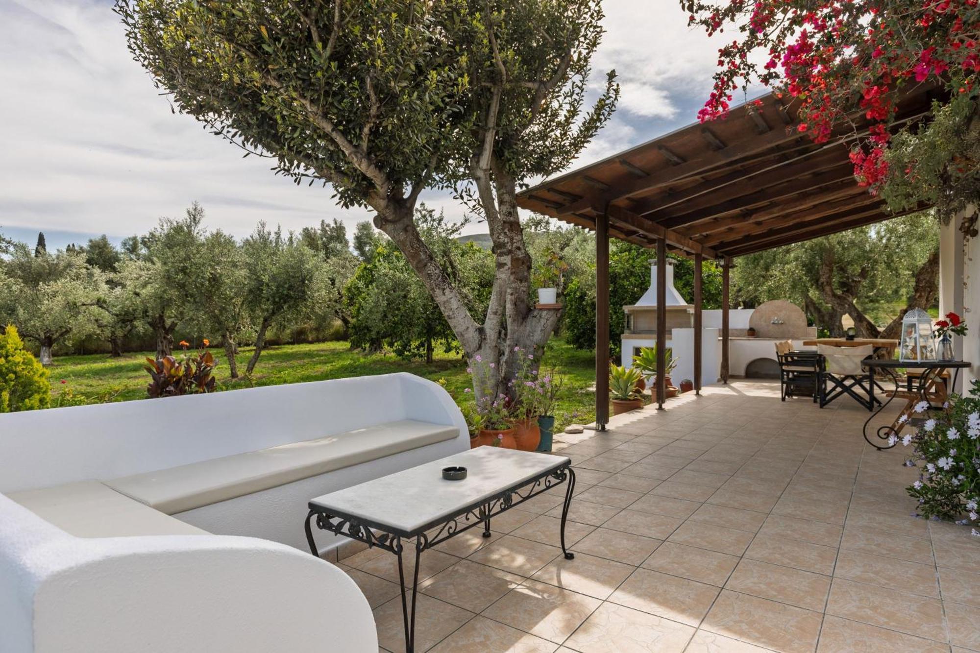 Villa Lola - 3 Bedrooms & Private Pool Lithakia  外观 照片