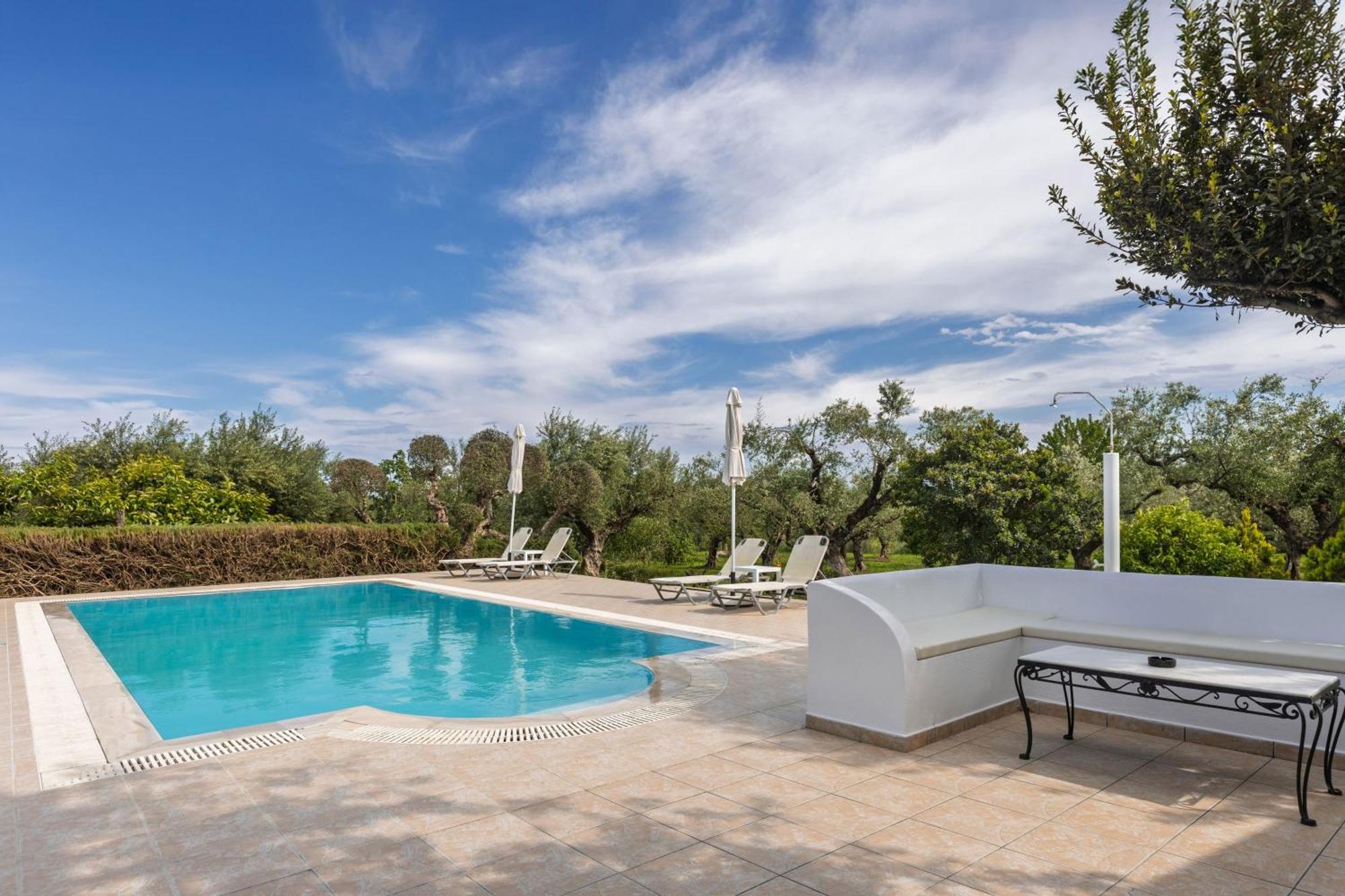 Villa Lola - 3 Bedrooms & Private Pool Lithakia  外观 照片