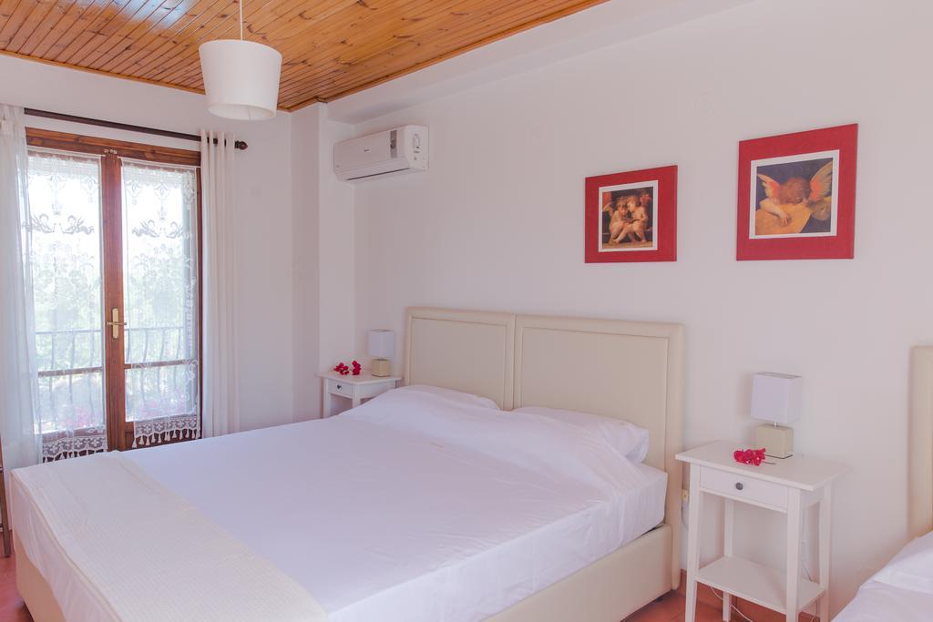 Villa Lola - 3 Bedrooms & Private Pool Lithakia  外观 照片