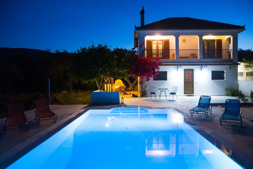Villa Lola - 3 Bedrooms & Private Pool Lithakia  外观 照片